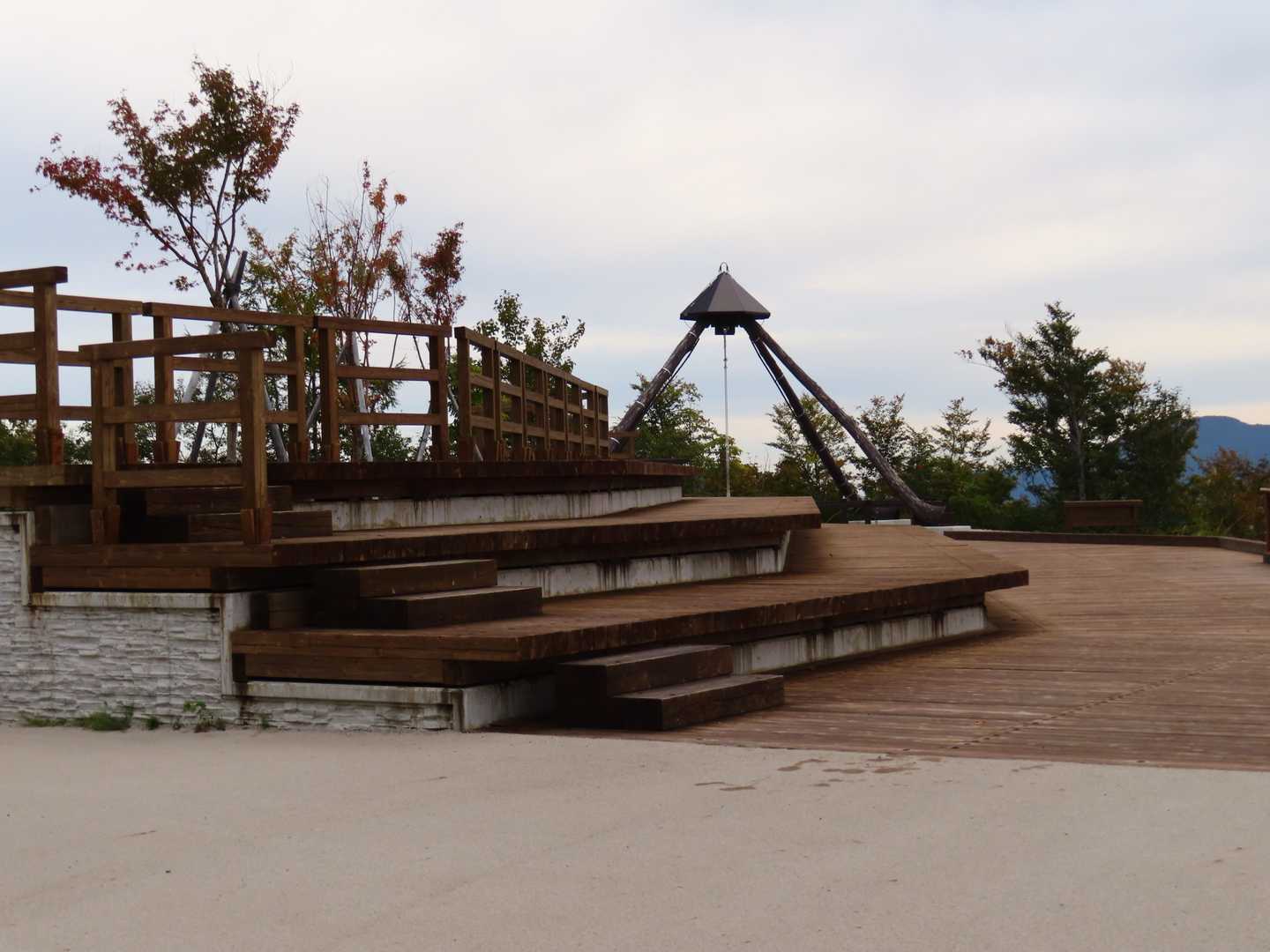 白川郷展望台。
新しくなって初めて来た。
デッキと空中ブランコ？