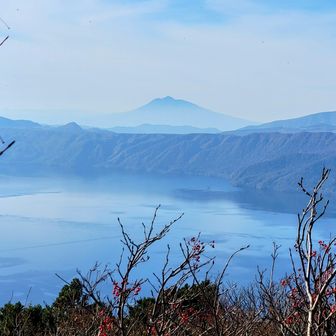 十和田湖と岩木山のコラボ🤩