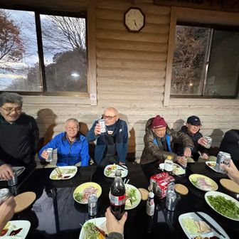 夜は🌃リョウガインサンソウで忘年会✌😚🍺お疲れ様でした~~~✨