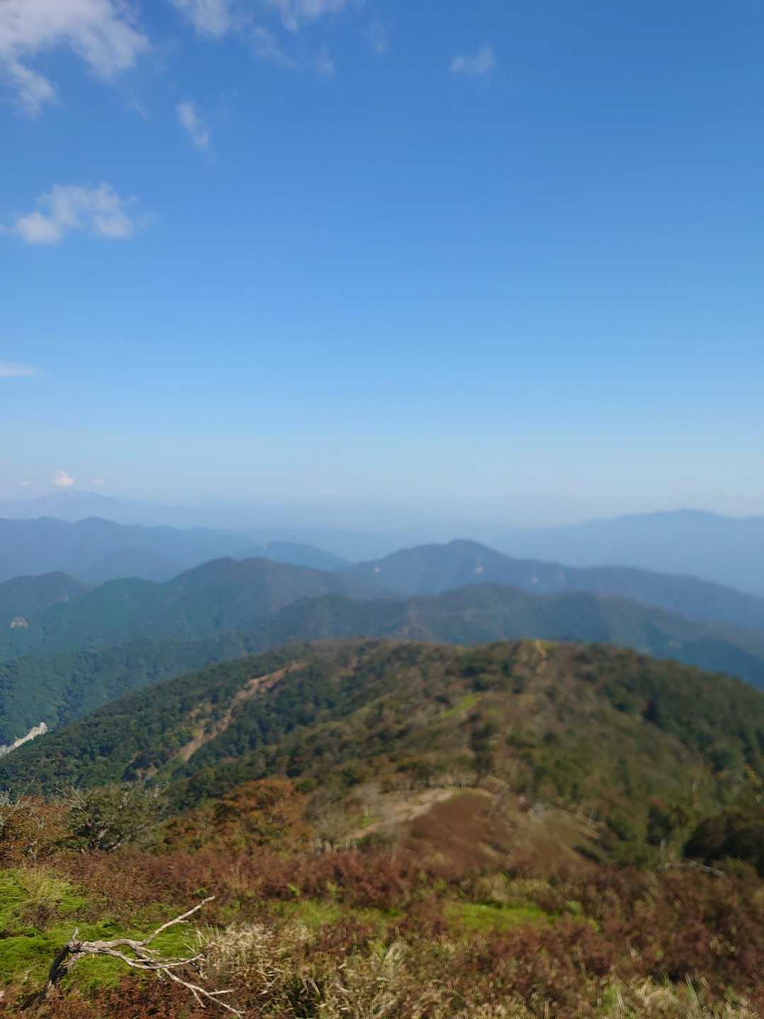 鞍掛トンネル西登山口-鞍掛峠-鈴北岳 往復コースの写真