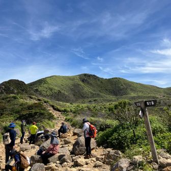 扇ヶ鼻との分岐点
すっかり晴れだー