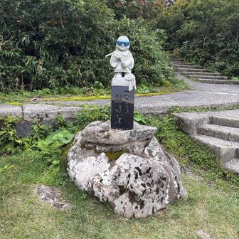 あ、最初からグラサンしてた