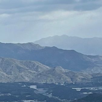 明神山はおそらく雪。