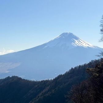 これで見納めかもとまた撮影😆
でもこの先も展望スポットいくつかありました
富士山の写真はこれでおしまいって十分多いよね🤣