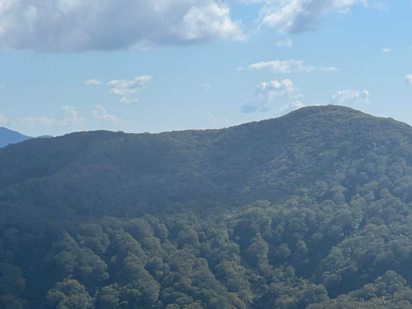さっき登った赤兎山方面