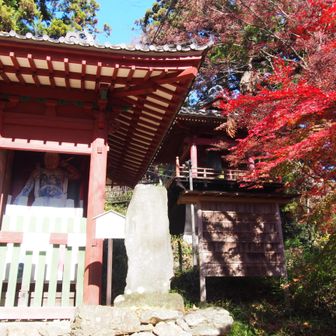 中の金剛力士像の修復がまだできないのか、絵姿のみ