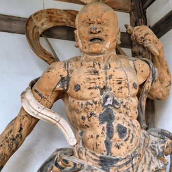 門前で睨みを利かす👿❗