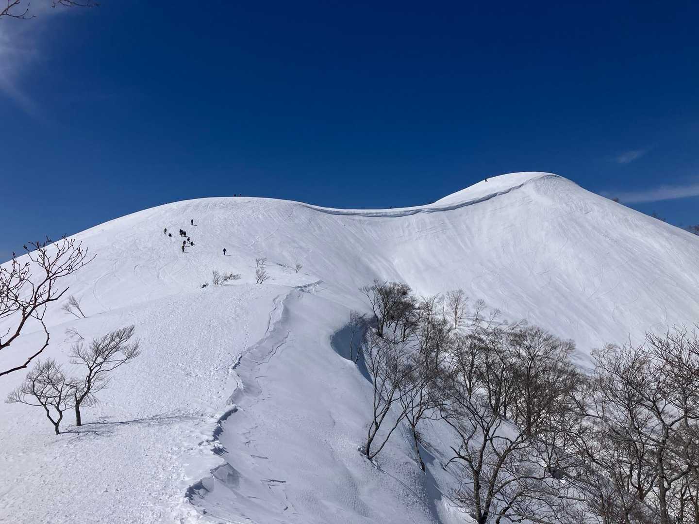 雪庇　気をつけよう