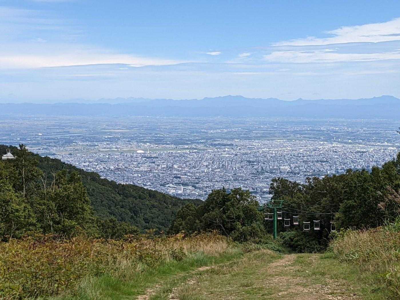下山　景色最高！

先週の羊蹄山下りでつま先痛くて💧少しずつ爪の色が変わってきてます😓
その前の旭岳も痛かったけど、その時は大丈夫だったんです
その後の羊蹄山だったので、これは爪死んだな ｡･ﾟ･(ﾉ∀`)･ﾟ･｡
今度ショップで相談してみます😭