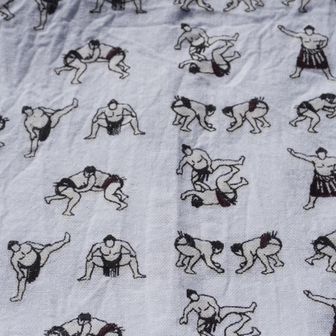 ランチョンマットは相撲の絵をチョイス🤣