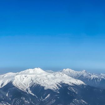 乗鞍岳と穂高連峰です
今年は夏季に槍ヶ岳に行けたらいいな