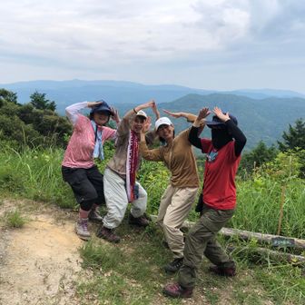 脊振山系をバックに📸