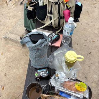 で、山頂飯🍚　　相変わらず　焼き芋🍠🍠で😝