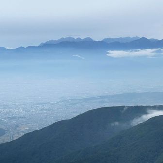 手前の常念山脈もいいですね✨