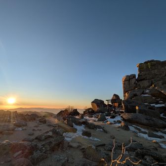 五丈岩と日の出
