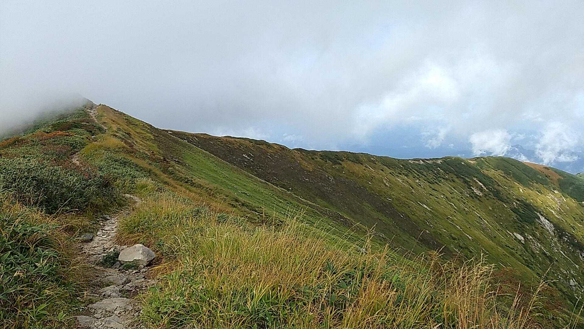 梶川峰への尾根