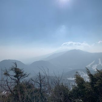 浅間山の方も霞んでます