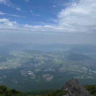 ちょっと青空。ガスってるけど。