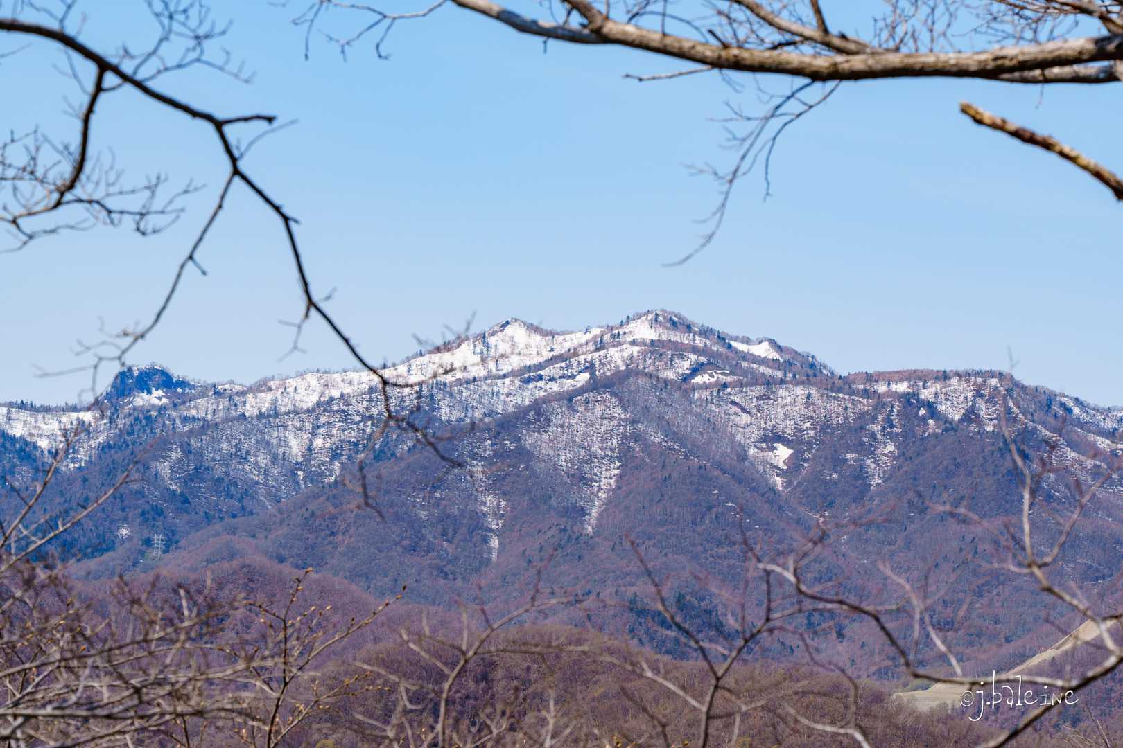 百松沢山はまだ雪があります。