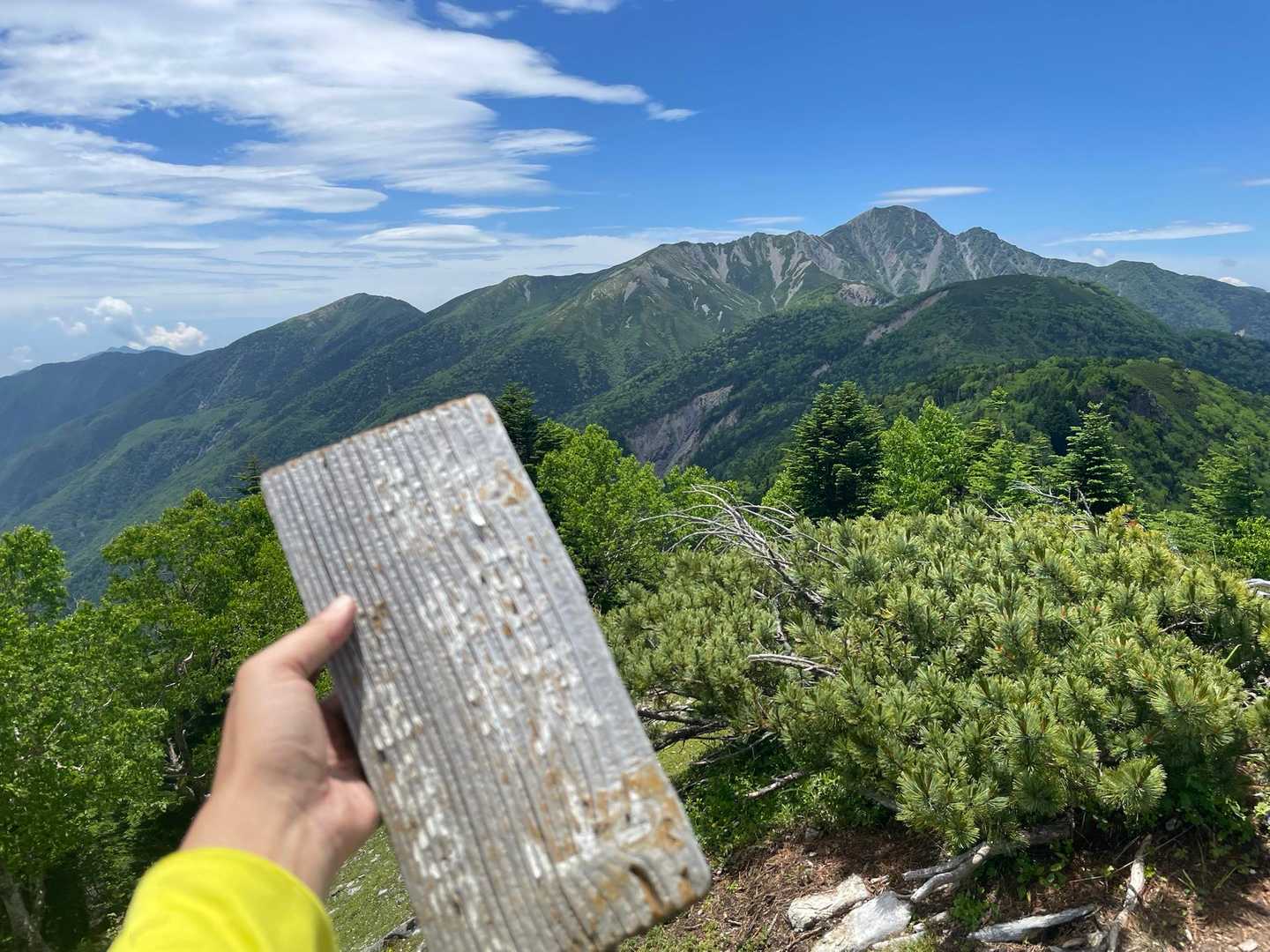 💐日本で2・4・93・100番目に高い山🐍白峰三山② / アツヒロウの登山