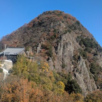振り返って我拝師山
あの岩岩下りてきたんだ
怖😱おもろかったぁ゙～