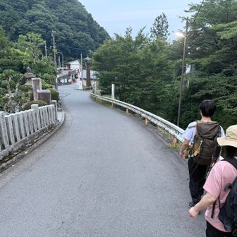 目標通り、日没時間に下山となりました🥴

頑張ってくださってありがとうございます！

富士山で素敵な景色を見て来てくださいね🗻