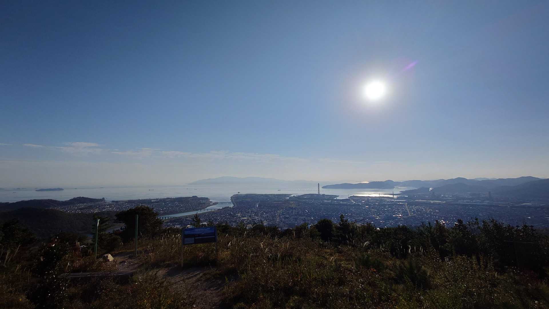 それでは下山します。
小豆島の紅葉もスゴイんだろうあなぁ。