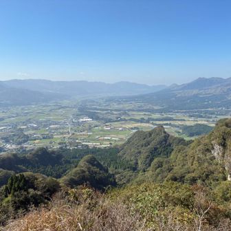 藪漕ぎさえ無ければもっと人が登るんやろなぁ惜しいなぁ
案の定、蛇🐍居たしw