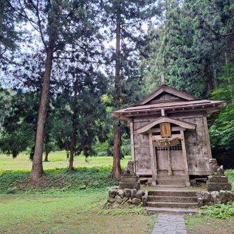 雨降前の鳥坂神社