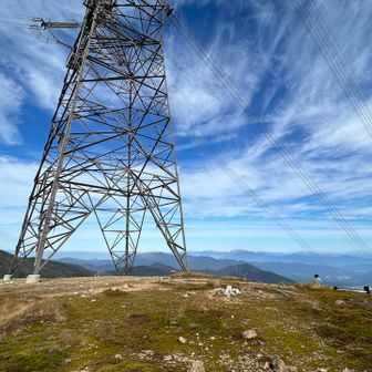 周回のため頭蛇ヶ平へ⛰️
開けててとても気持ちいい場所です😊

この後下山予定でしたがもう少し先へ進みます🥾