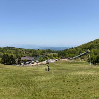 ゲレンデをてくてく

登りで汗タラタラが嘘のようにサクサク下りて行く