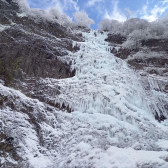 美しき天然 四国最大の氷瀑 「高瀑」（たかたる）へ / エントツ山さん