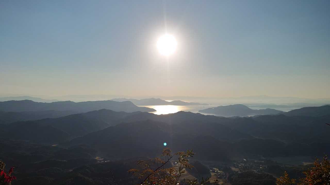 山頂より