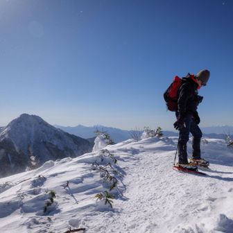 赤岩の頭で📷
阿弥陀がバックで絵になるね〜