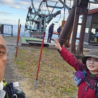 はい。なんとか間に合いました。頑張ったご褒美にリフトで楽ちん下山！