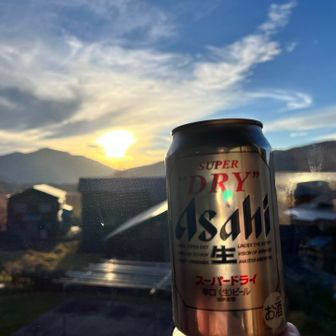 みんみんさんがお風呂に行ってる間に、ビール購入してプシュ、ごくっ！
いつも一緒に乾杯するのに、先走り怒られる😭ごめんなさい🙇