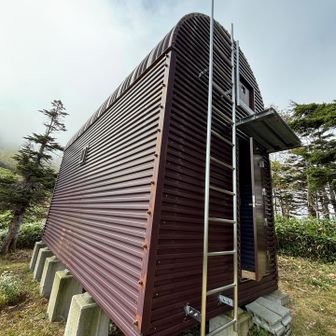 避難小屋とても綺麗で快適でした✨
