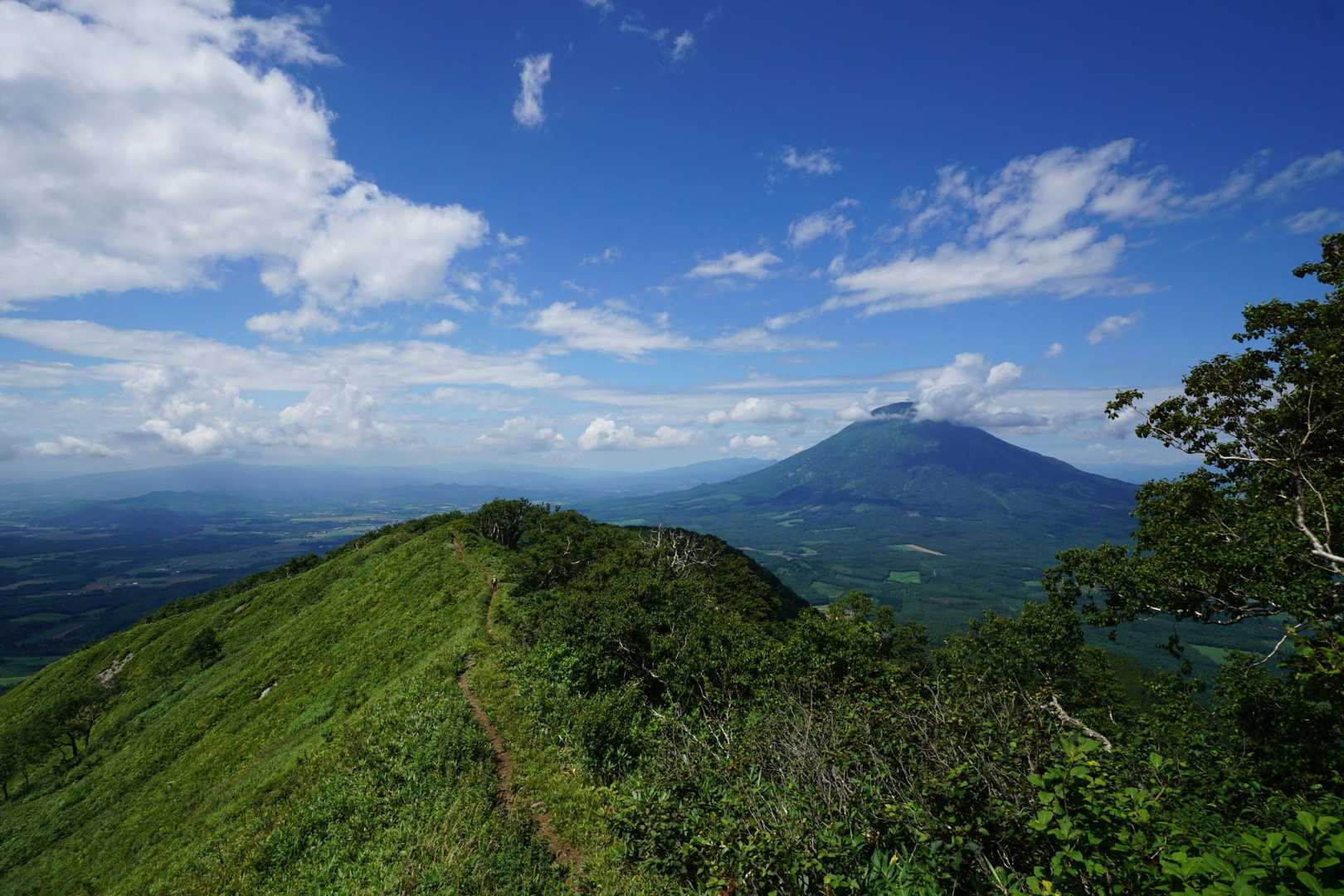 尻別岳登山道入口-尻別岳 往復コースの写真