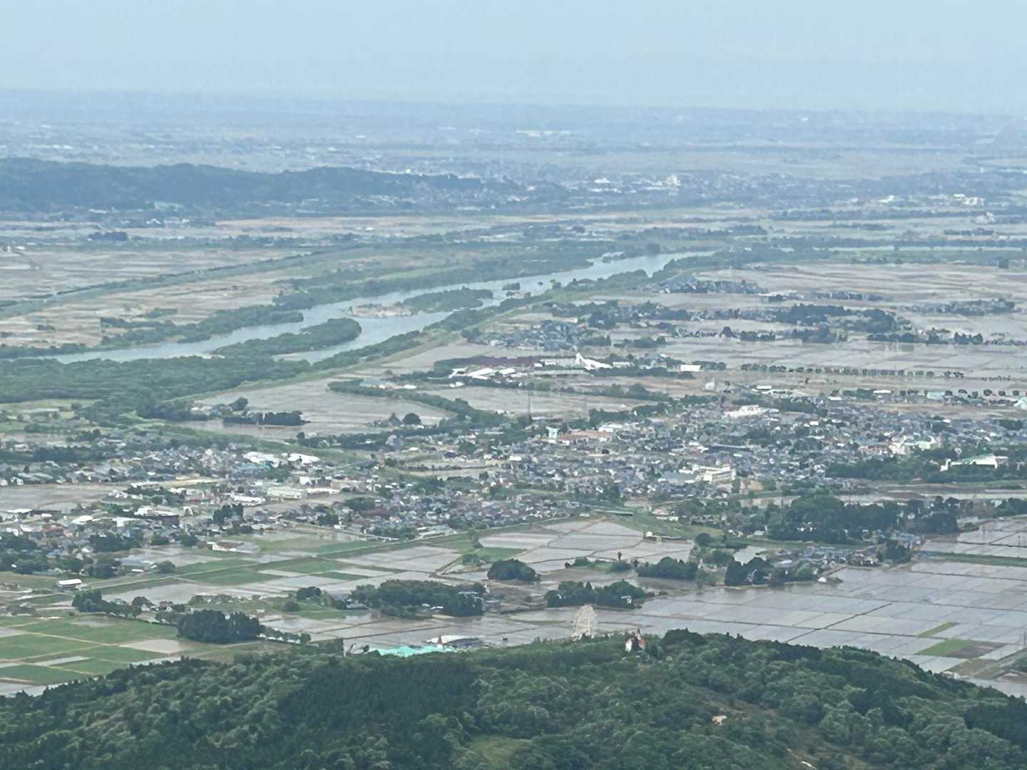 阿賀野川と旧安田の町並み
