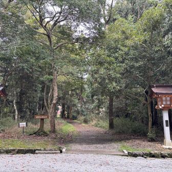 今までで一番厳かな登山口やと思った😨