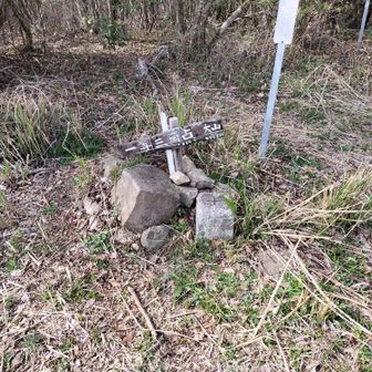 黒岩大権現からすぐに大山のピーク