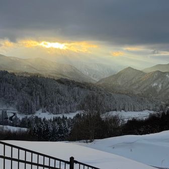 氷太くんの階段の手すりが露わに

足が攣ることなく下山出来ました👍

ゆはら温泉 ふれあいの湯♨️で温まり洗車後帰宅🚙