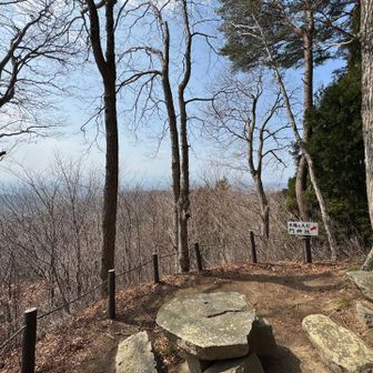途中の見晴台は霞んでるね