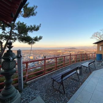 北向岩屋十一面観音の境内から。
ラストもこんな景色で締めくくり。
天気に恵まれた良い１日になりました。お疲れ山です！！！