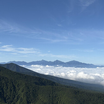 天気よく☀️眺めも良く、雲海☁️と南アルプス⛰️バッチリ見えました😊
(北岳　甲斐駒ヶ岳　仙丈ヶ岳)