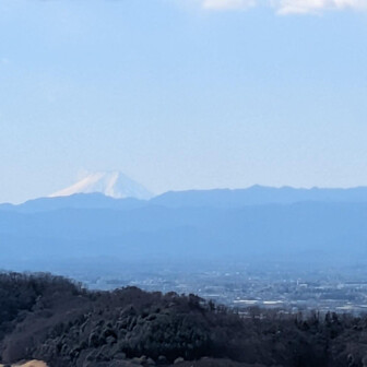 両崖山・仙人ヶ岳・石尊山 😯みえますねー
いい感じ