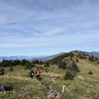 北峰へ向かう稜線♪
