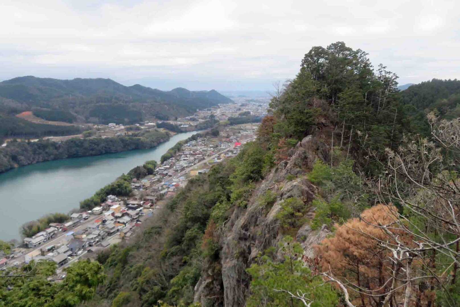 遠見山は美濃の石鎚山天狗岳 Ss5さんの納古山の活動日記 Yamap ヤマップ
