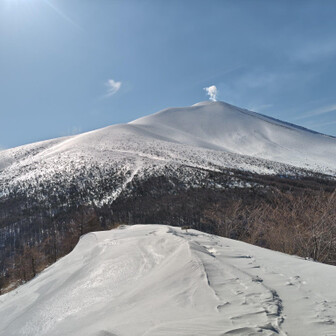 浅間山・黒斑山・篭ノ登山 西峰まで足を伸ばすと、北面の展望が開けます