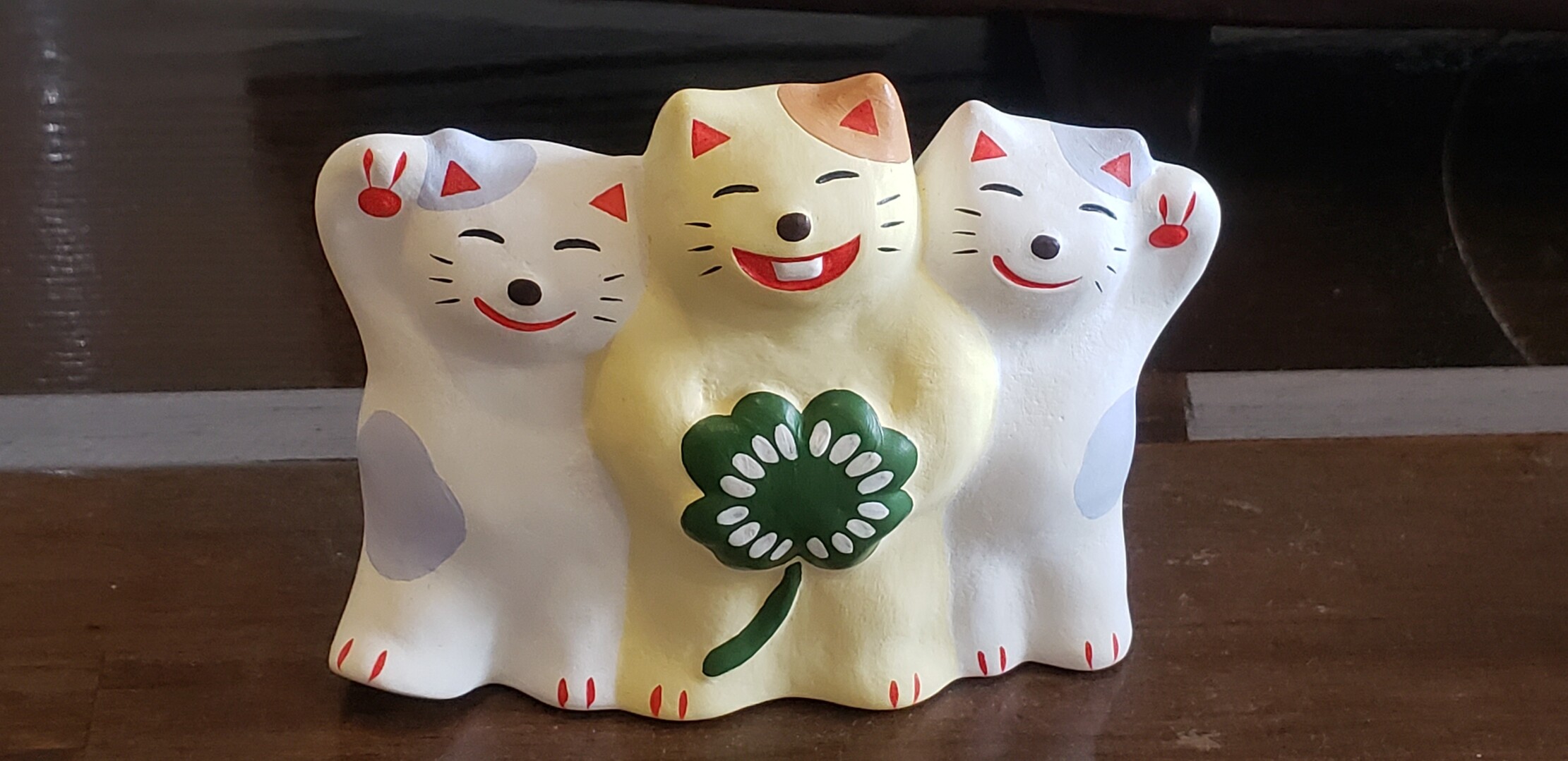 輪葉葉幸運の招き猫 三兄弟 輪葉葉幸運の招き猫 三兄弟